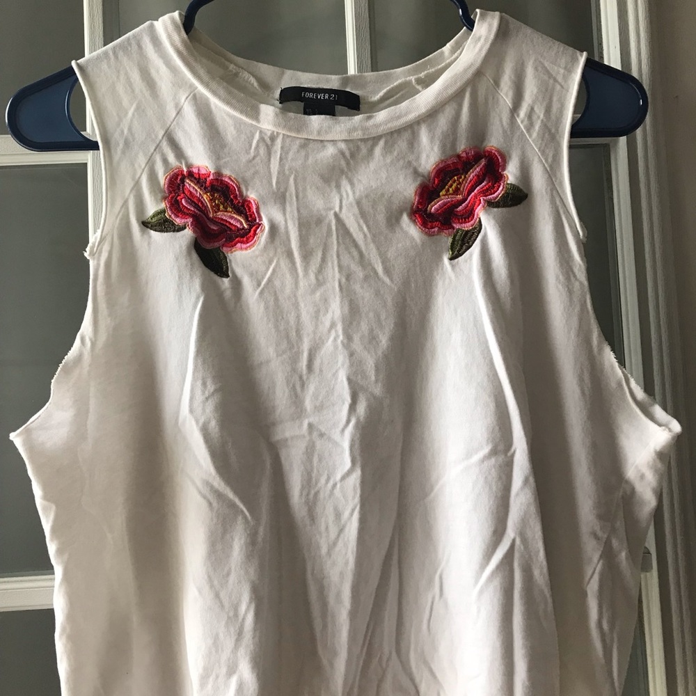 F21 white tee